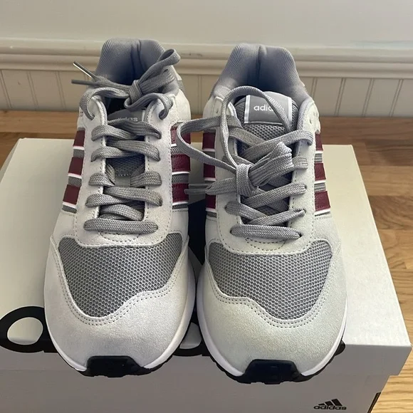 Adidas Run 80s US 7 - Picture 2 of 5